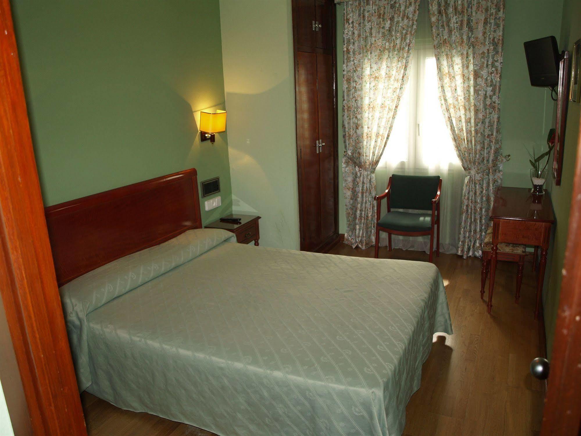 Hotel Serit 赫雷斯 外观 照片